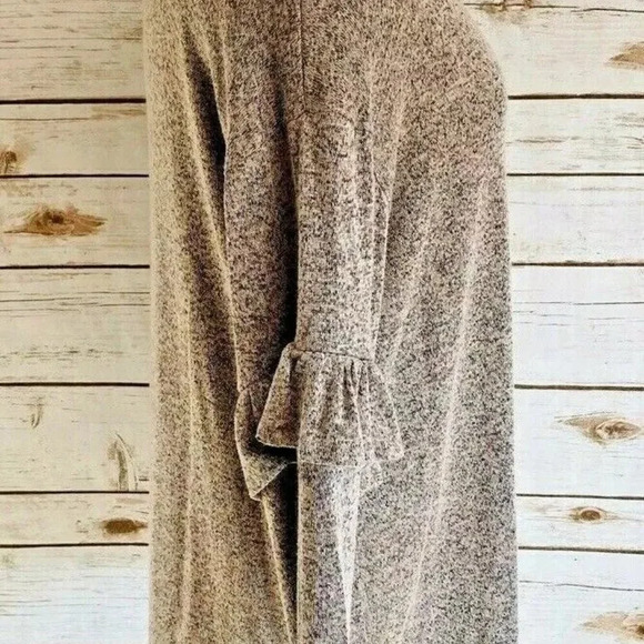 WAYF Women Long Sleeve Pullover Size Medium Crew Neck Casual Shirt Size Medium - Picture 5 of 11